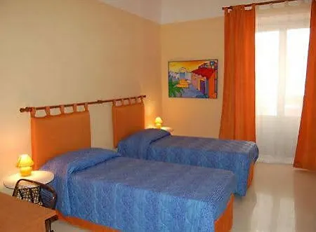Sunflower Bed & Breakfast 3*